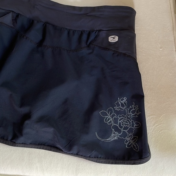 SUGOI’s RUBY PADDED SHORT CYCLING SKORT/SKIRT, women’s small - Picture 5 of 15